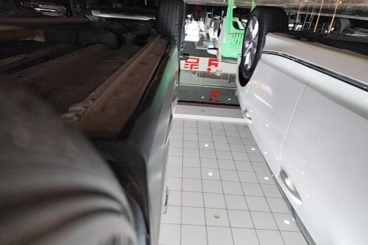 Used Baojun RS-5 2019 1.5T CVT Intelligent Drive Luxury Edition China VI Right Side Sill