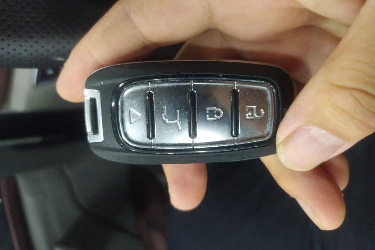 Used Baojun RS-5 2019 1.5T CVT Intelligent Driving Flagship Edition China V Emission Standard Vehicle Key