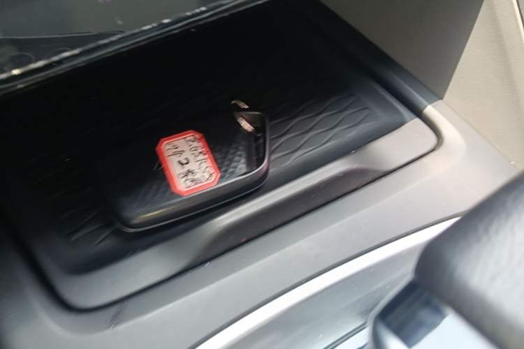 Used Baojun RS-5 2019 1.5T CVT Intelligent Driving Flagship Edition China V Emission Standard Vehicle Key