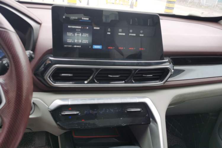 Used Baojun RS-5 2019 1.5T CVT Intelligent Driving Flagship Edition China V Emission Standard Audio And AC Panel