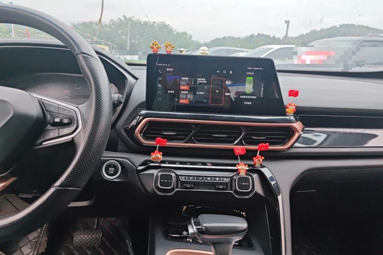 Used Baojun RS-5 2019 1.5T CVT Intelligent Drive Luxury Edition China VI Audio And AC Panel