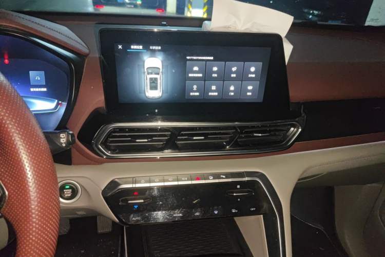 Used Baojun RS-5 2019 1.5T CVT Intelligent Driving Flagship Edition China V Emission Standard Audio And AC Panel