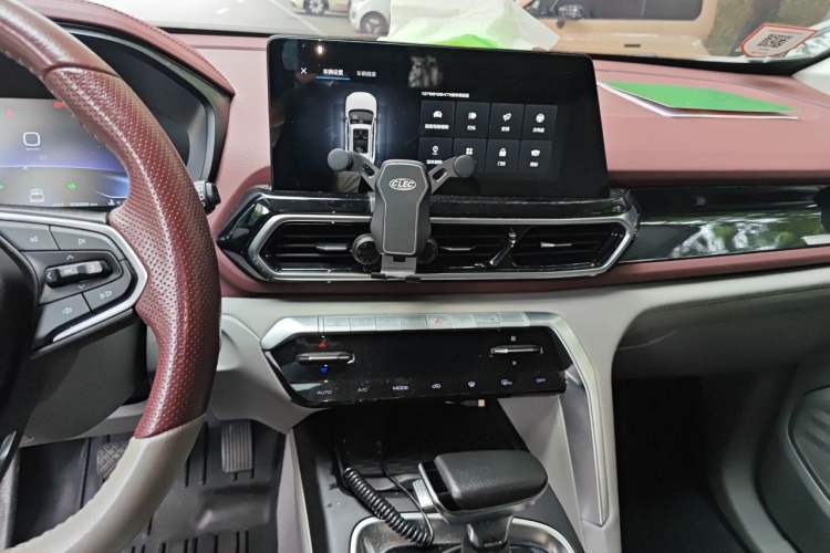 Used Baojun RS-5 2019 1.5T CVT Intelligent Driving Flagship Edition China V Emission Standard Audio And AC Panel