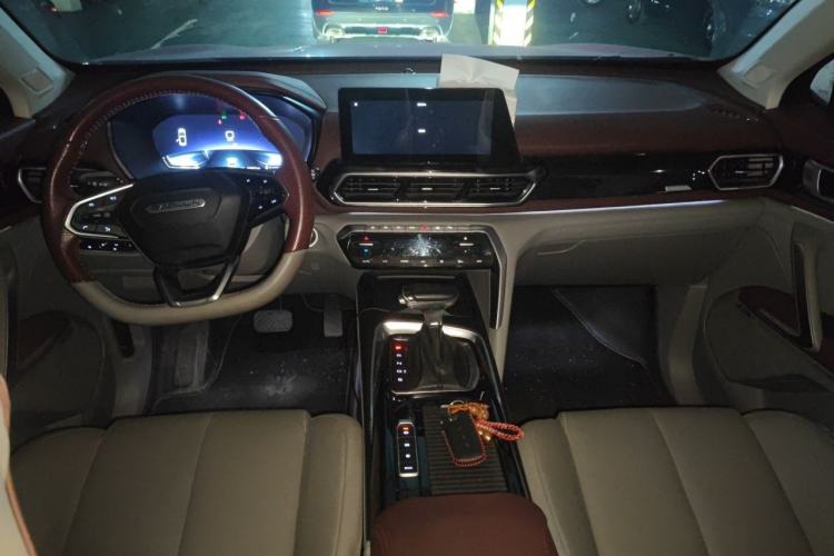 Used Baojun RS-5 2019 1.5T CVT Intelligent Driving Flagship Edition China V Emission Standard Center Console