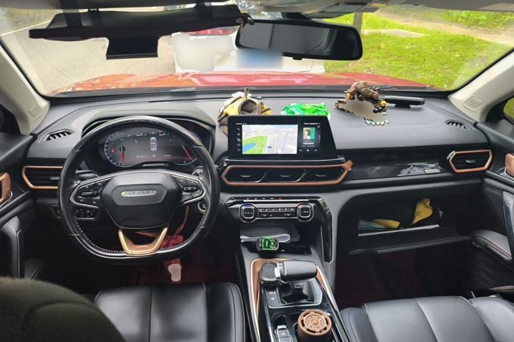Used Baojun RS-5 2019 1.5T CVT Intelligent Drive Luxury Edition China VI Center Console