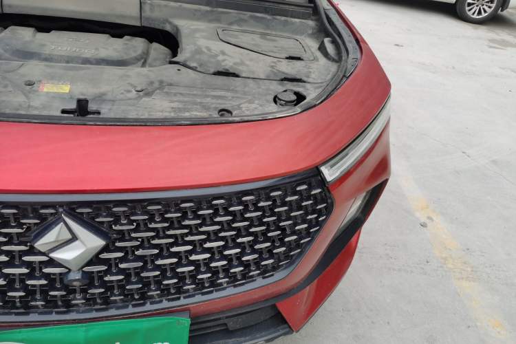 Used Baojun RS-5 2019 1.5T CVT Intelligent Driving Flagship Edition China V Emission Standard Engine Bay Left