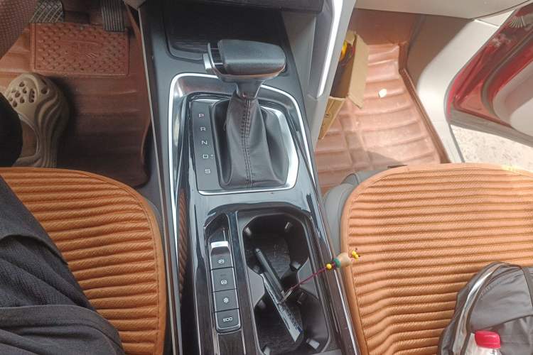 Used Baojun RS-5 2019 1.5T CVT Intelligent Driving Flagship Edition China V Emission Standard Gear Lever