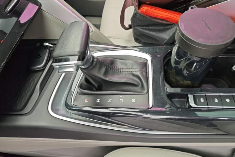 Used Baojun RS-5 2019 1.5T CVT Intelligent Driving Flagship Edition China V Emission Standard Gear Lever