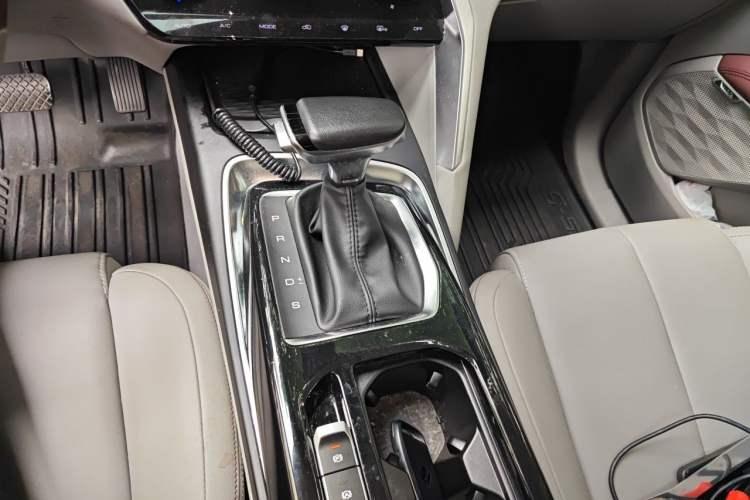 Used Baojun RS-5 2019 1.5T CVT Intelligent Driving Flagship Edition China V Emission Standard Gear Lever