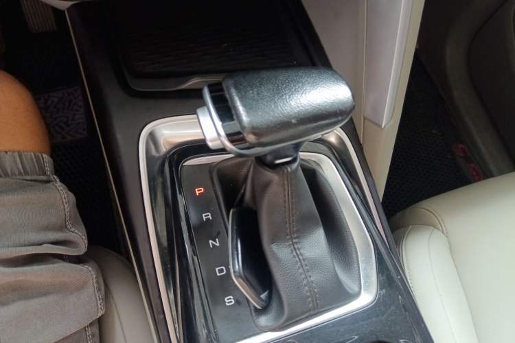 Used Baojun RS-5 2019 1.5T CVT Intelligent Driving Flagship Edition China V Emission Standard Gear Lever