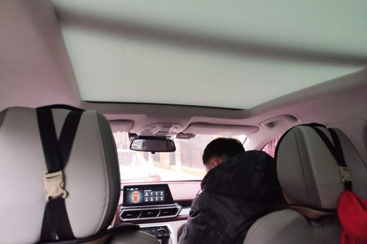 Used Baojun RS-5 2019 1.5T CVT Intelligent Driving Flagship Version China VI Emission Standard Headliner