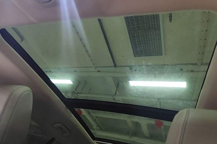 Used Baojun RS-5 2019 1.5T CVT Intelligent Driving Flagship Version China VI Emission Standard Headliner