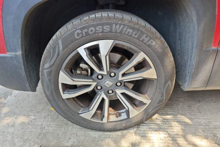 Used Baojun RS-5 2019 1.5T CVT Intelligent Driving Flagship Edition China V Emission Standard Left Front Wheel Hub