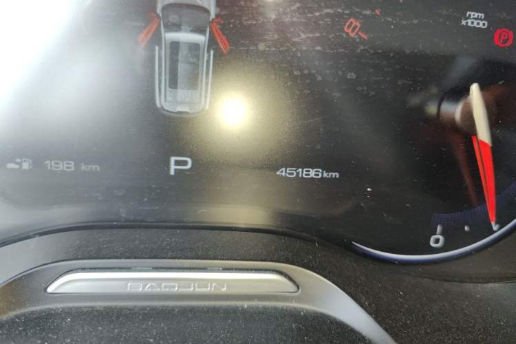 Used Baojun RS-5 2019 1.5T CVT Intelligent Drive Luxury Edition China VI Odometer Close Up