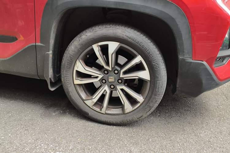 Used Baojun RS-5 2019 1.5T CVT Intelligent Driving Flagship Edition China V Emission Standard Right Front Wheel Hub