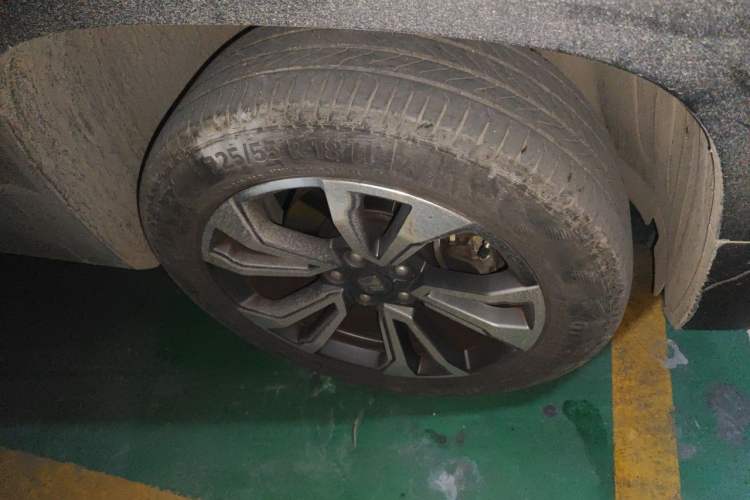 Used Baojun RS-5 2019 1.5T CVT Intelligent Driving Flagship Edition China V Emission Standard Right Front Wheel Hub