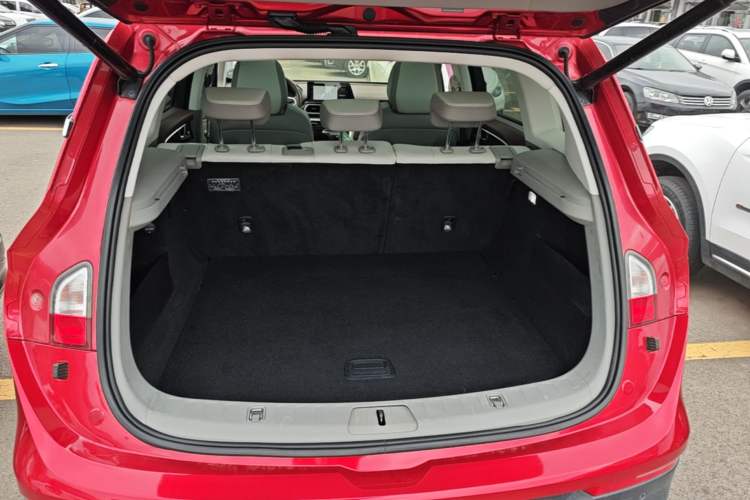 Used Baojun RS-5 2019 1.5T CVT Intelligent Driving Flagship Edition China V Emission Standard Trunk