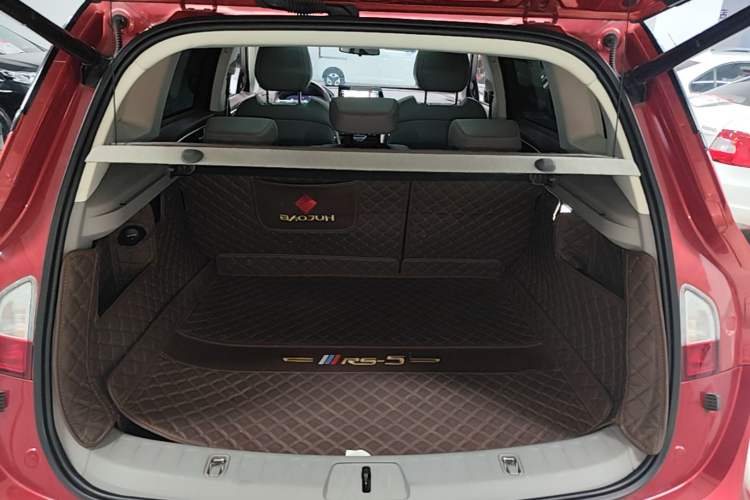 Used Baojun RS-5 2019 1.5T CVT Intelligent Driving Flagship Version China VI Emission Standard Trunk