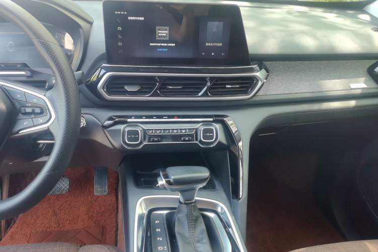 Used Baojun RS-5 2019 1.5T CVT Super Connected Trendy Edition China VI Audio And AC Panel