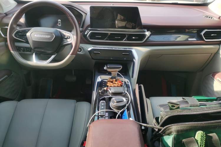 Used Baojun RS-5 2019 1.5T CVT Intelligent Driving Flagship Version China VI Emission Standard Center Console