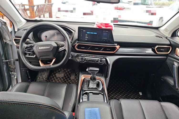 Used Baojun RS-5 2019 1.5T CVT Intelligent Drive Luxury Edition China VI Center Console