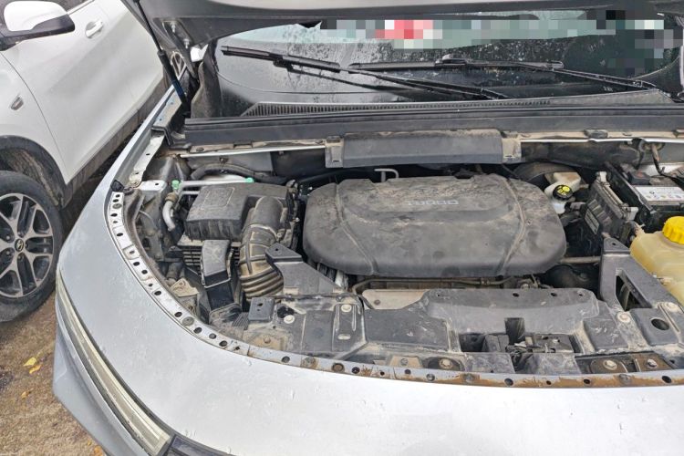 Used Baojun RS-5 2019 1.5T CVT Intelligent Drive Luxury Edition China VI Engine Bay Right