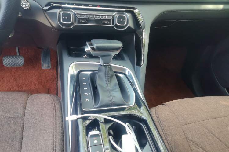Used Baojun RS-5 2019 1.5T CVT Super Connected Trendy Edition China VI Gear Lever