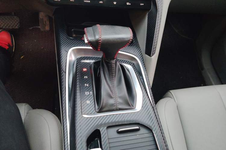 Used Baojun RS-5 2019 1.5T CVT Intelligent Driving Flagship Edition China V Emission Standard Gear Lever