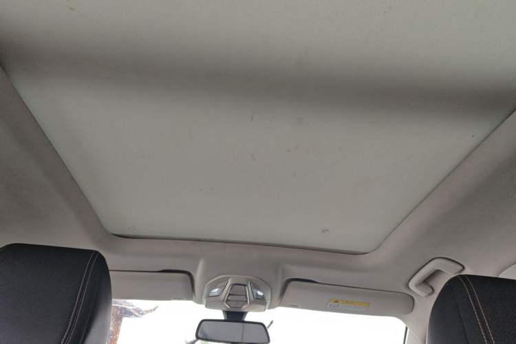 Used Baojun RS-5 2019 1.5T CVT Intelligent Drive Luxury Edition China VI Headliner