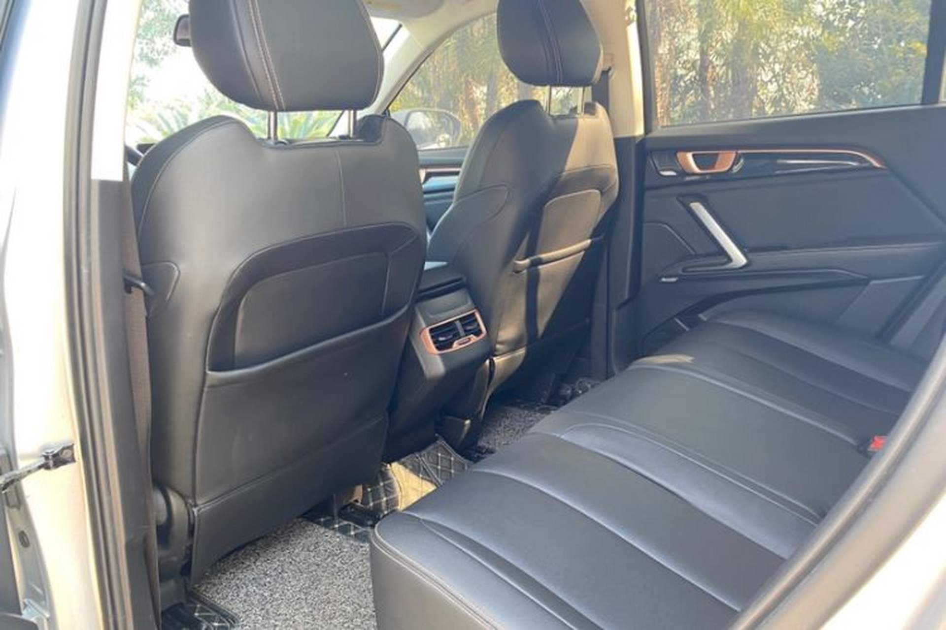 Used Baojun RS-5 2019 1.5T CVT Intelligent Drive Luxury Edition China VI Interior 3
