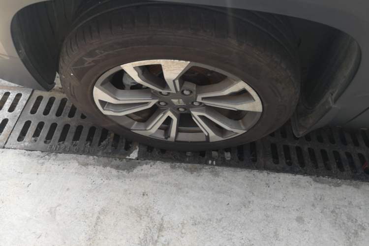 Used Baojun RS-5 2019 1.5T CVT Intelligent Driving Prestige Version China V Emission Standard Left Front Wheel Hub