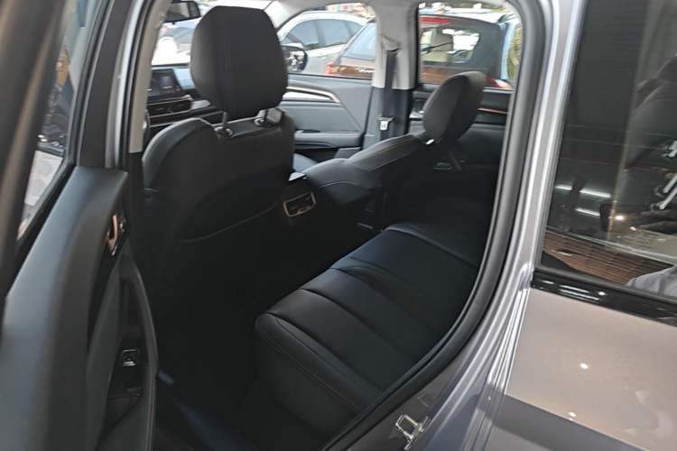 Used Baojun RS-5 2019 1.5T CVT Intelligent Driving Prestige Version China V Emission Standard Left Rear Seat