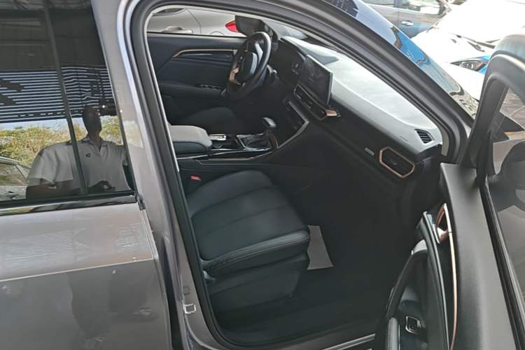 Used Baojun RS-5 2019 1.5T CVT Intelligent Driving Prestige Version China V Emission Standard Right Front Seat