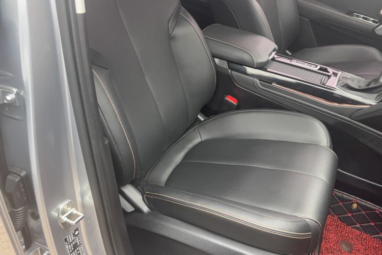 Used Baojun RS-5 2019 1.5T CVT Intelligent Drive Luxury Edition China VI Right Front Seat