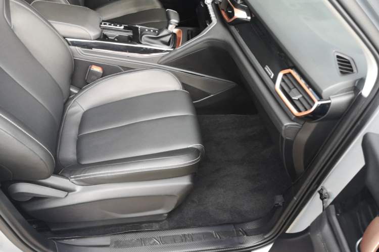 Used Baojun RS-5 2019 1.5T CVT Intelligent Driving Prestige Version China V Emission Standard Right Front Seat
