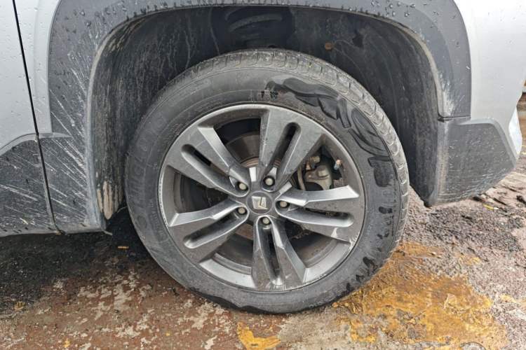 Used Baojun RS-5 2019 1.5T CVT Intelligent Drive Luxury Edition China VI Right Front Wheel Hub
