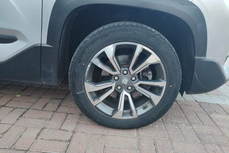 Used Baojun RS-5 2019 1.5T CVT Intelligent Driving Flagship Edition China V Emission Standard Right Front Wheel Hub