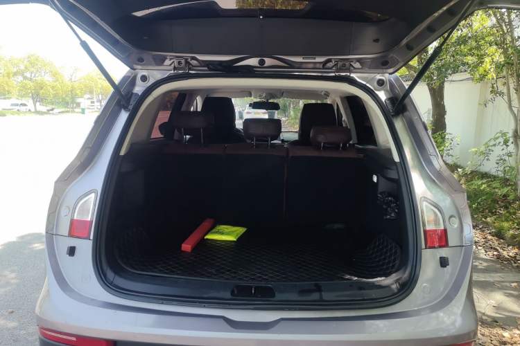 Used Baojun RS-5 2019 1.5T CVT Super Connected Trendy Edition China VI Trunk
