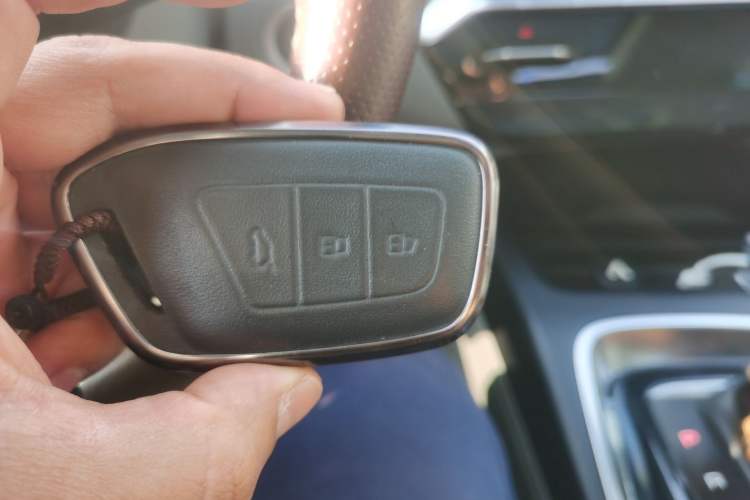 Used Baojun RS-5 2019 1.5T CVT Intelligent Driving Flagship Version China VI Emission Standard Vehicle Key
