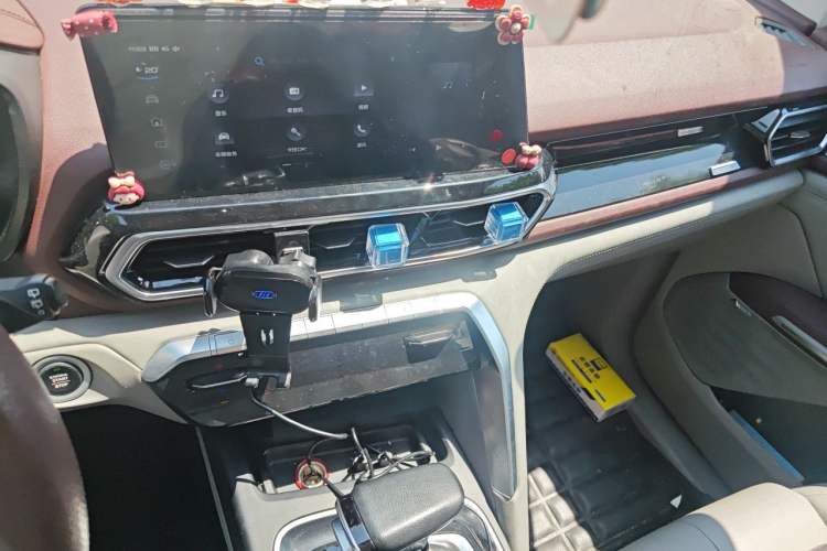 Used Baojun RS-5 2019 1.5T CVT Intelligent Driving Flagship Version China VI Emission Standard Audio And AC Panel