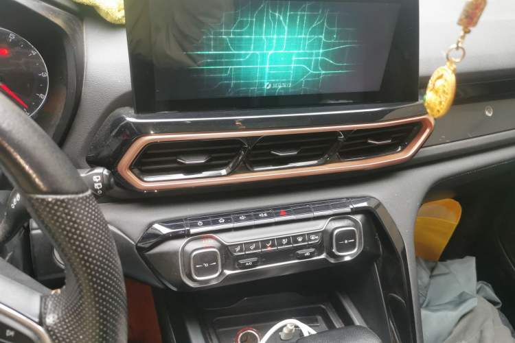 Used Baojun RS-5 2019 1.5T CVT Intelligent Drive Luxury Edition China VI Audio And AC Panel