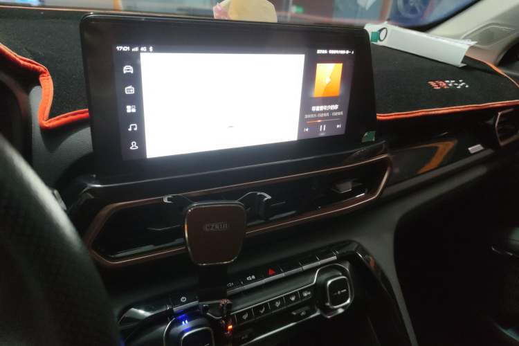 Used Baojun RS-5 2019 1.5T Manual Super Connectivity Version China VI Audio And AC Panel