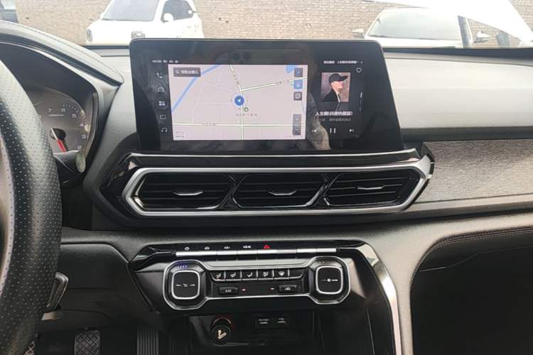 Used Baojun RS-5 2019 1.5T Manual Super Connectivity Version China VI Audio And AC Panel