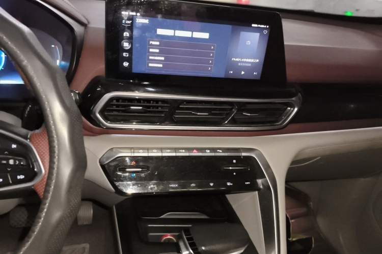 Used Baojun RS-5 2019 1.5T CVT Intelligent Driving Flagship Version China VI Emission Standard Audio And AC Panel