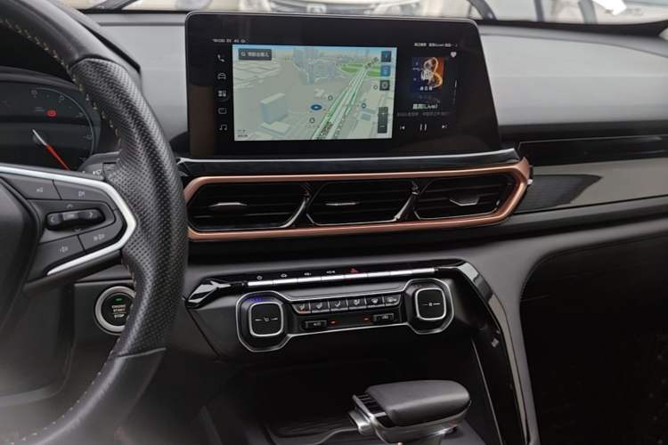 Used Baojun RS-5 2019 1.5T CVT Intelligent Driving Luxury Edition China V Audio And AC Panel