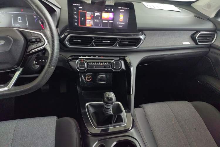Used Baojun RS-5 2019 1.5T Manual Super Connectivity Version China VI Audio And AC Panel