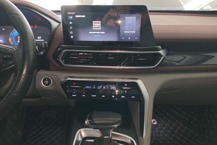Used Baojun RS-5 2019 1.5T CVT Intelligent Driving Flagship Version China VI Emission Standard Audio And AC Panel