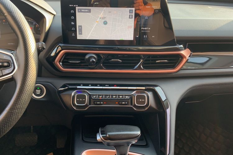 Used Baojun RS-5 2019 1.5T CVT Intelligent Drive Luxury Edition China VI Audio And AC Panel