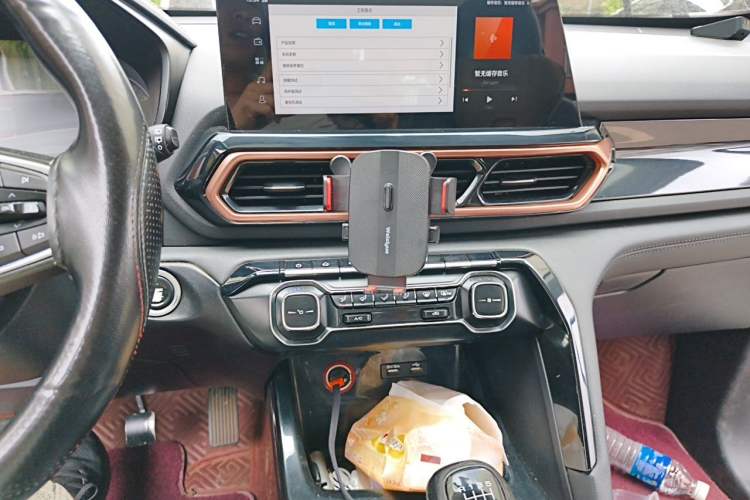 Used Baojun RS-5 2019 1.5T Manual Super Connected Luxury Edition China VI Audio And AC Panel