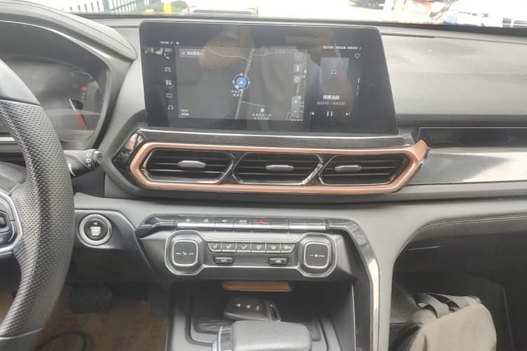 Used Baojun RS-5 2019 1.5T CVT Intelligent Drive Luxury Edition China VI Audio And AC Panel